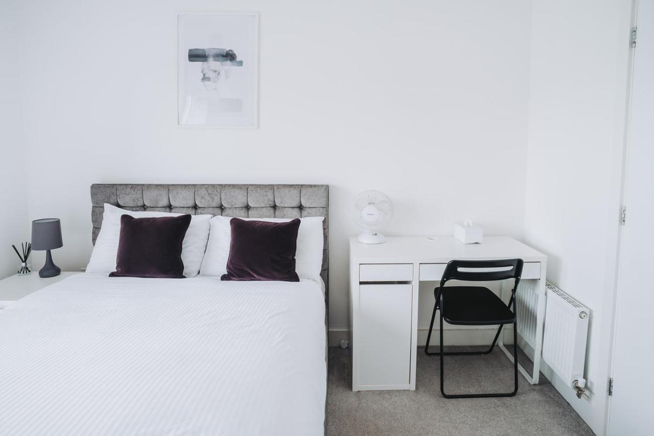 Deluxe 2 Bed Flat In Patchway Near Aztec West And Cribbs Causeway Bristol Lägenhet Exteriör bild