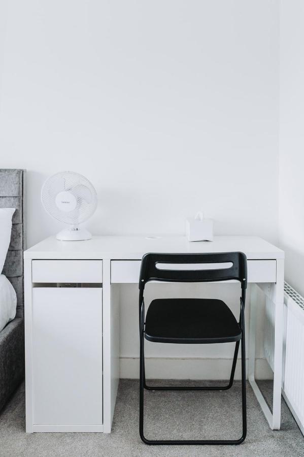 Deluxe 2 Bed Flat In Patchway Near Aztec West And Cribbs Causeway Bristol Lägenhet Exteriör bild