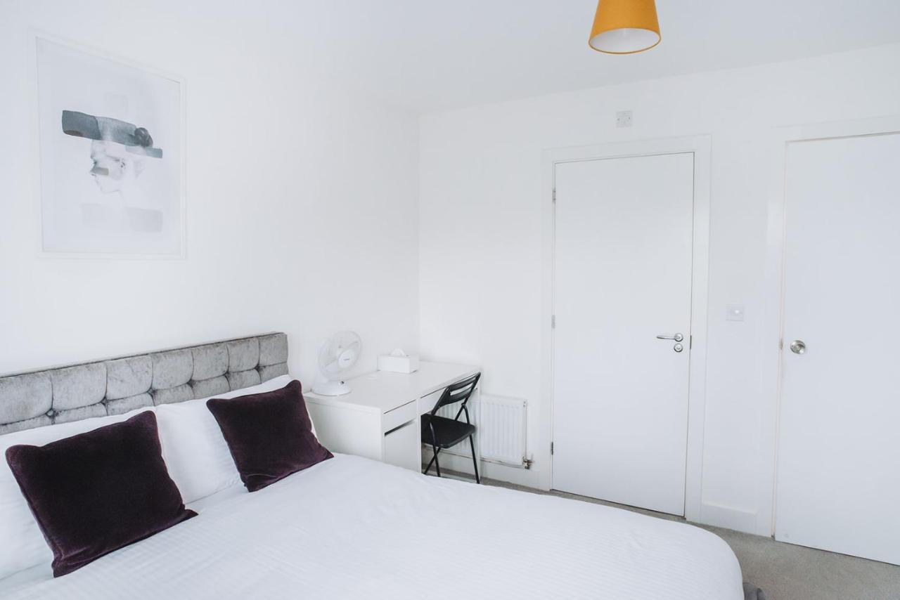 Deluxe 2 Bed Flat In Patchway Near Aztec West And Cribbs Causeway Bristol Lägenhet Exteriör bild