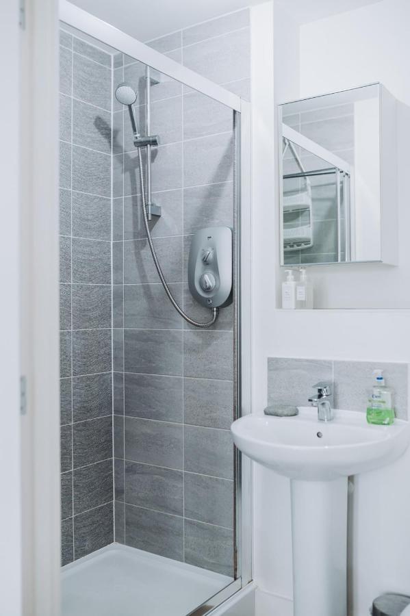 Deluxe 2 Bed Flat In Patchway Near Aztec West And Cribbs Causeway Bristol Lägenhet Exteriör bild